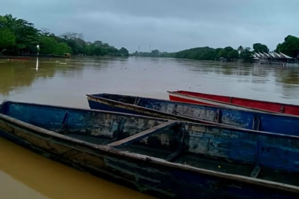 Donde manda el río: inundaciones, afectados y jornadas vacías