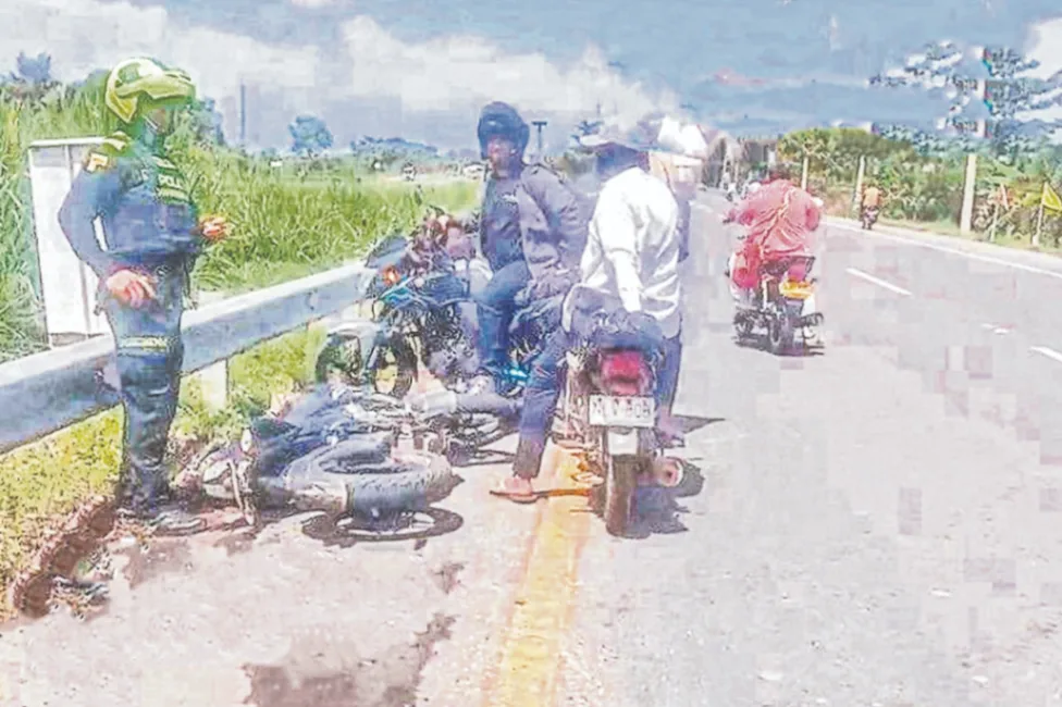 Colisión dejó a motociclista herido