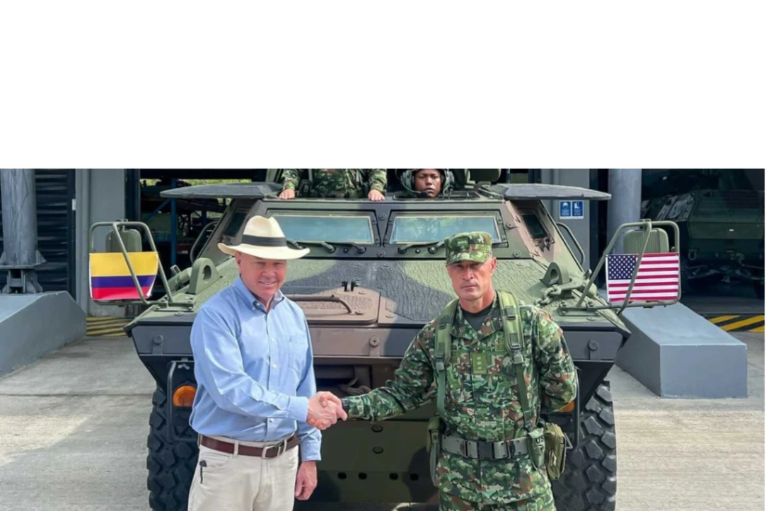 Estados Unidos entrega 11 vehículos blindados al Ejército Nacional en Tolemaida