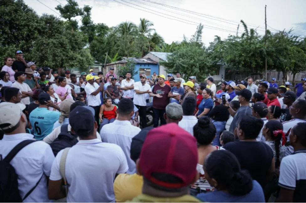 Gobernador Erasmo Zuleta entrega ayudas humanitarias por lluvias en Valencia
