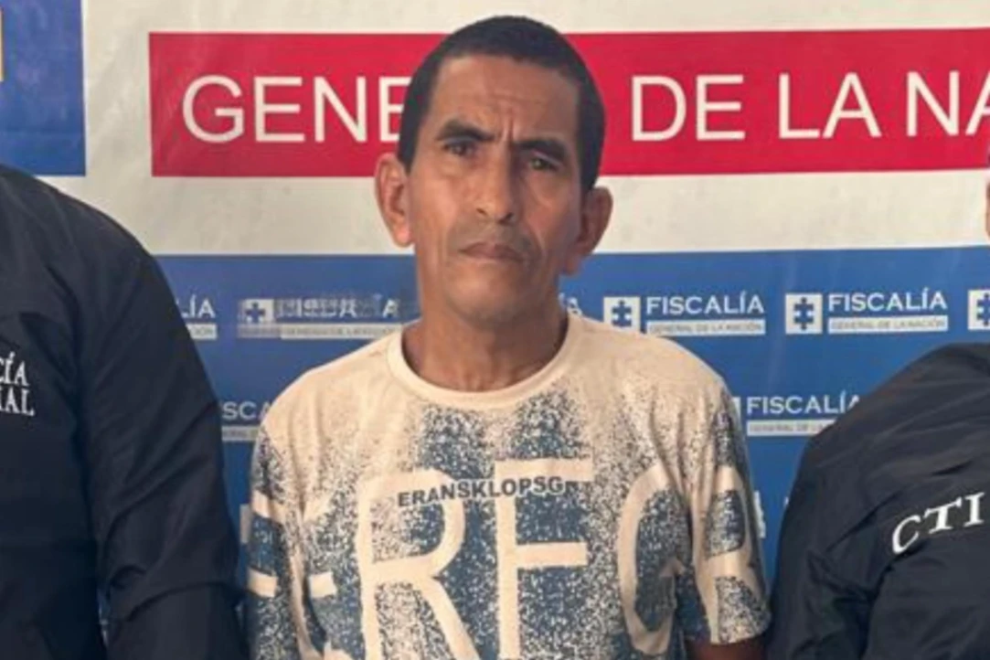 Tenía una orden judicial vigente por acto sexual con menor de 14 años