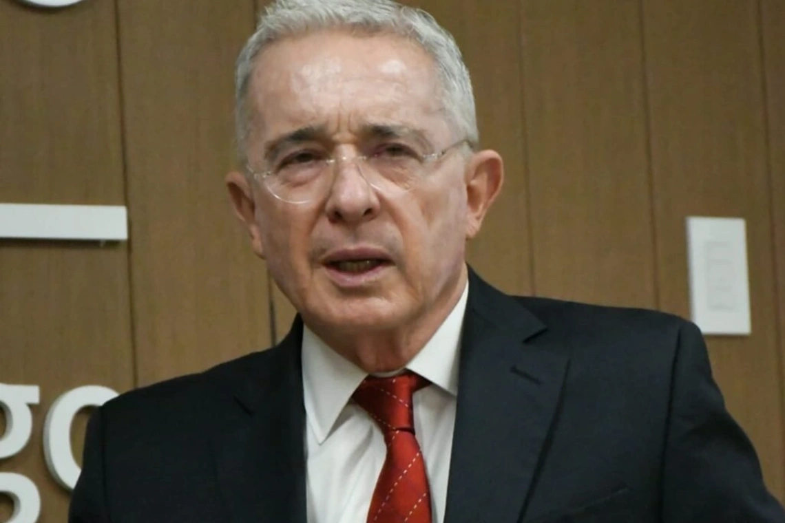 Defensa de Uribe recusó a magistrados