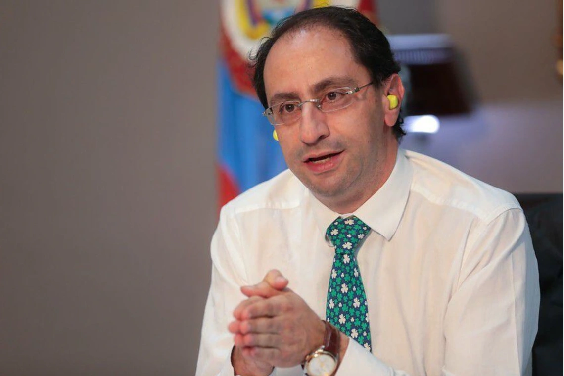 ¿De dónde sacan que se necesitan $8 billones?: exminHacienda al Gobierno