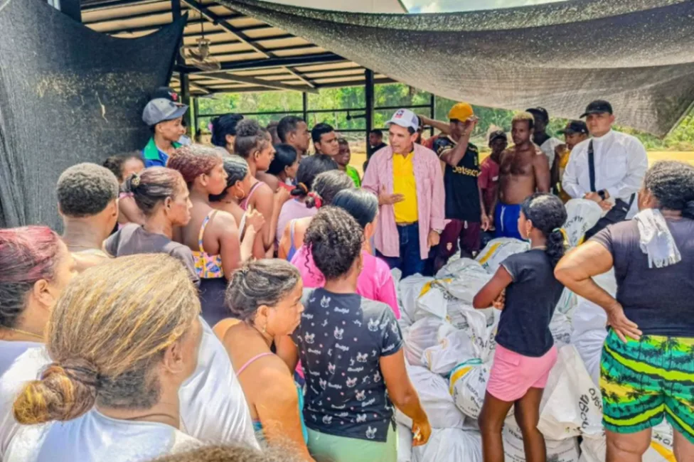 Alcalde Nolberto Beltrán lidera censo en Guaranda y gestiona ayudas solidarias para Montecristo
