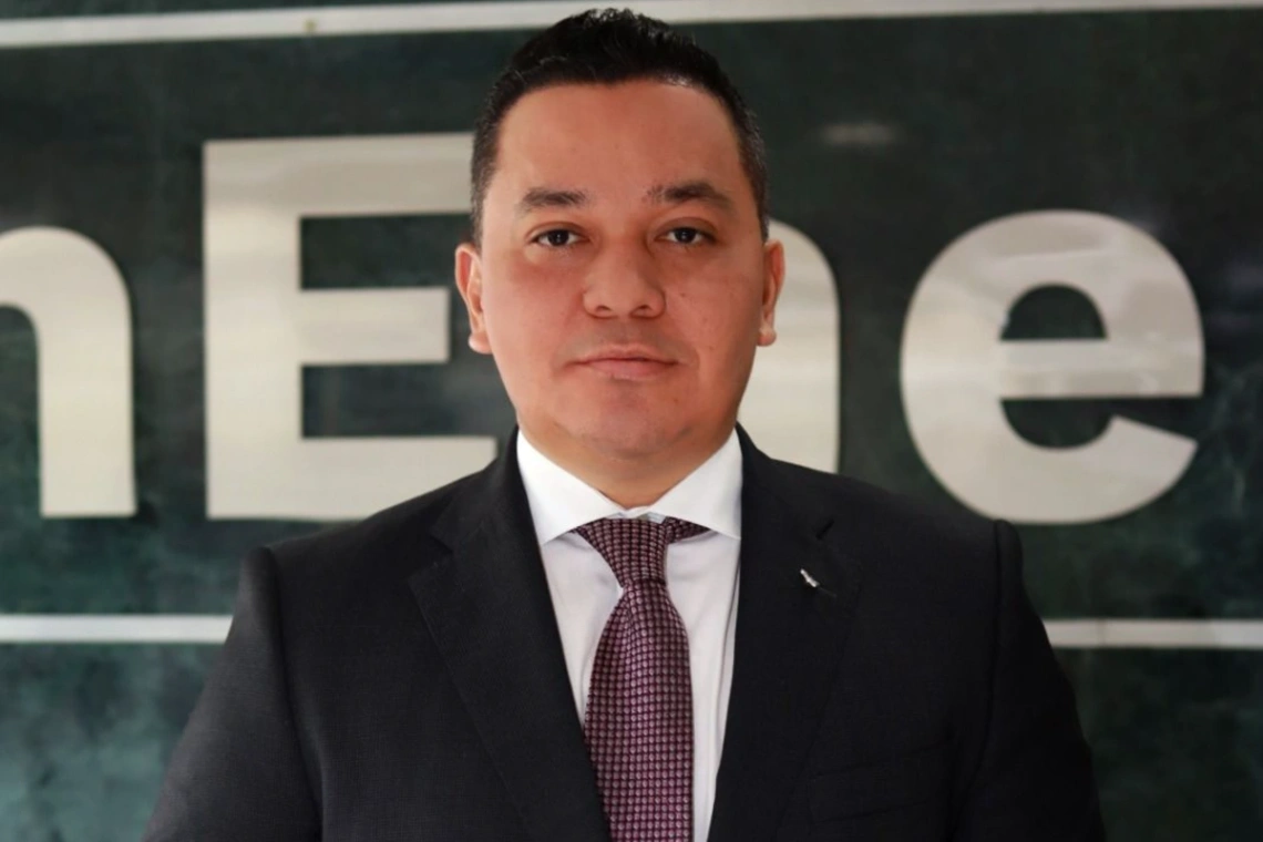 Ministerio de Minas y Energía designa a Víctor Paternina como nuevo viceministro de Energía