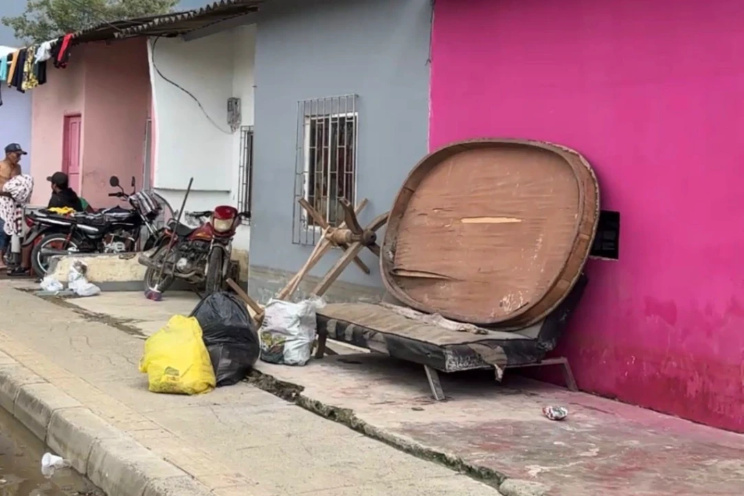 El agua sigue bajando, pero los daños apenas se descubren