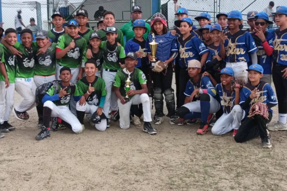 Futuras Estrellas, doble campeón de la Copa Carnaval de Béisbol