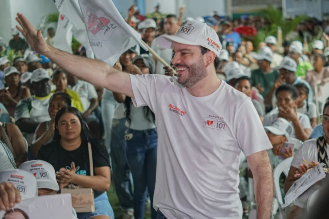 Masiva acogida en Tolú impulsa la candidatura de Alejandro de la Ossa