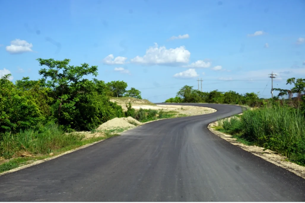 “El legado de Héctor Olimpo para Sucre con 21 carreteras nuevas”