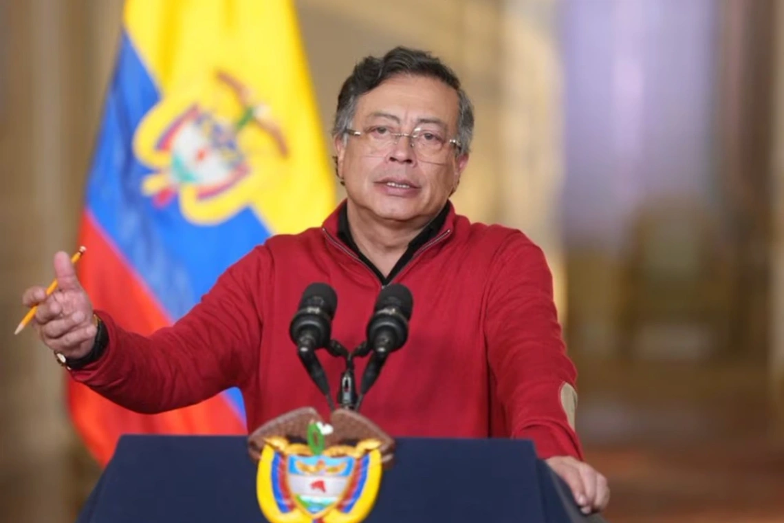 Petro sigue queriendo lavarse las manos