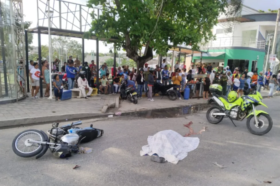 Motociclista murió al chocar con un camión de carga pesada en el barrio Versalles de Sincelejo