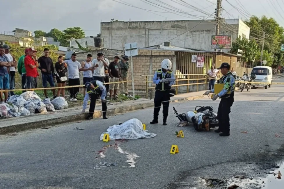 Identifican a hombre que se estrelló contra un camión de carga en el barrio Versalles de Sincelejo