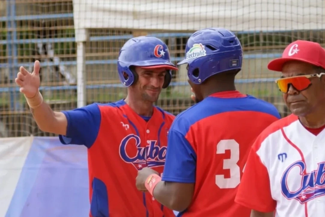 Cuba y Argentina batean de hit en Montería