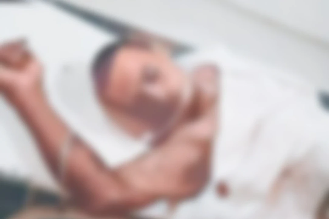 Se encontraba barriendo afuera de su vivienda cuando llegaron a matarlo