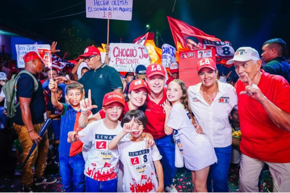 'Histórico cierre en Sucre: “Del barro a la esperanza”, el mensaje de Héctor Olimpo L8'