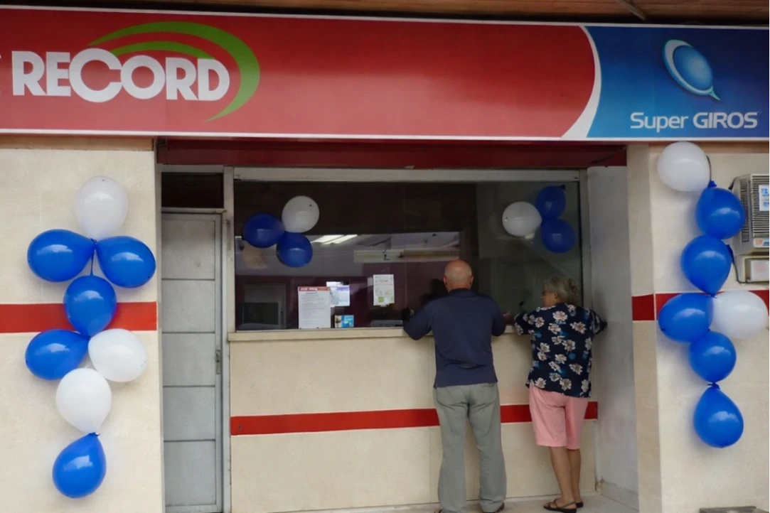 Adultos mayores denuncian condicionamiento con chance para subsidio en Córdoba