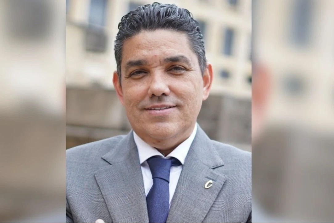Secretario niega vínculos, investigan