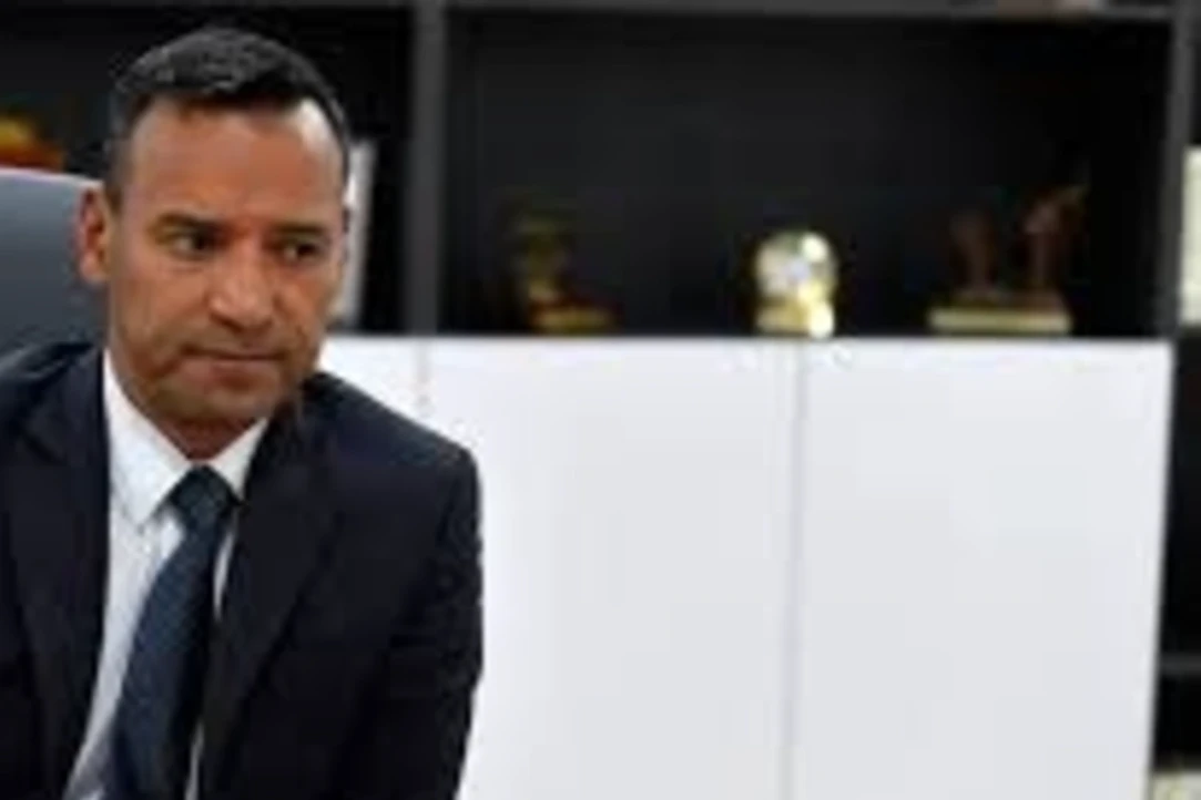 Contratos salpican a hermanos de Mindefensa