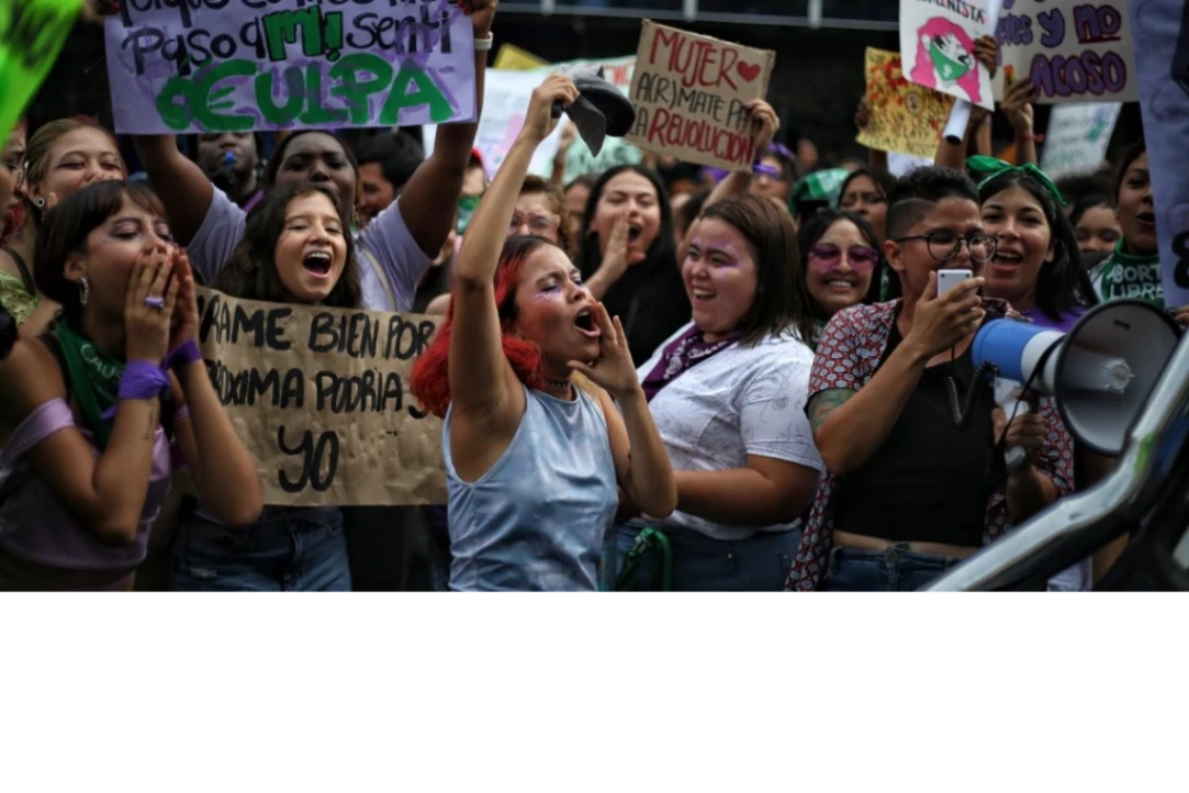 'Derechos, justicia y acción por y para todas las mujeres y niñas'