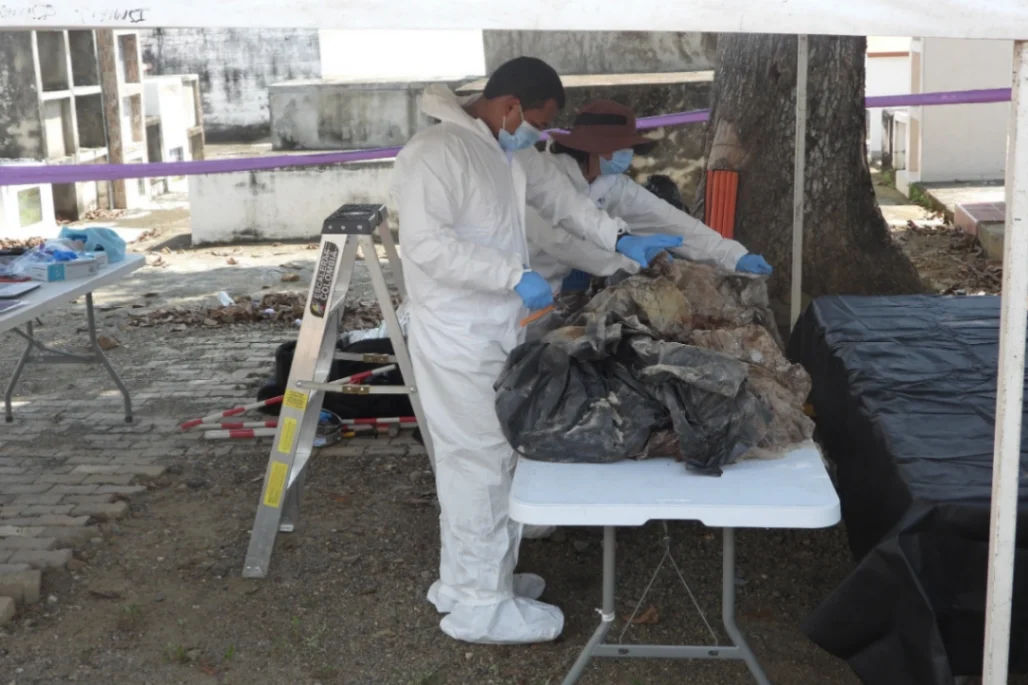 Segunda intervención en el cementerio