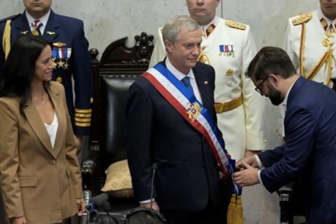 Petro no estuvo en cambio de mando