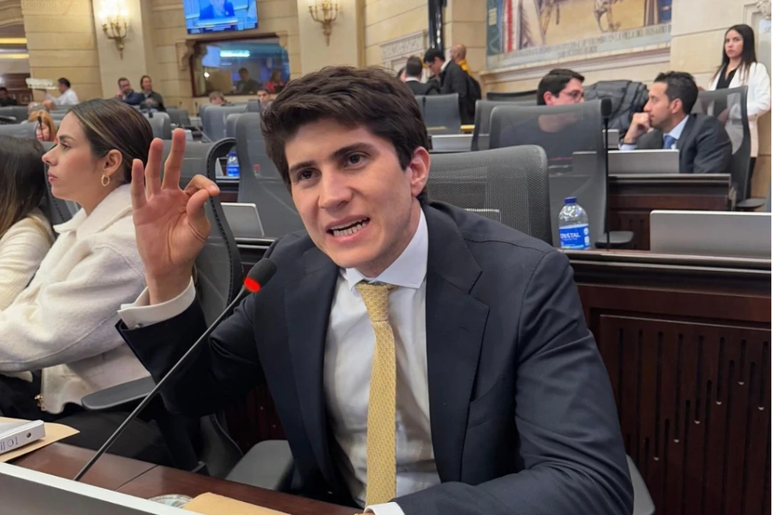 Nadie podrá ocupar la curul de Manzur
