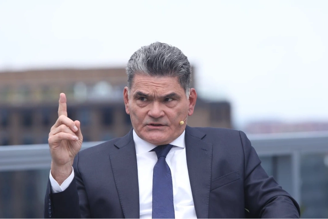 Buscan ponerle 'tatequieto' al presidente Petro