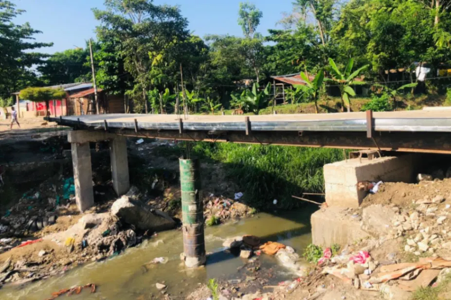 Alcaldía de Sincelejo inicia intervención del 'Puente Caído', paso clave entre El Poblado y Puerto Arturo