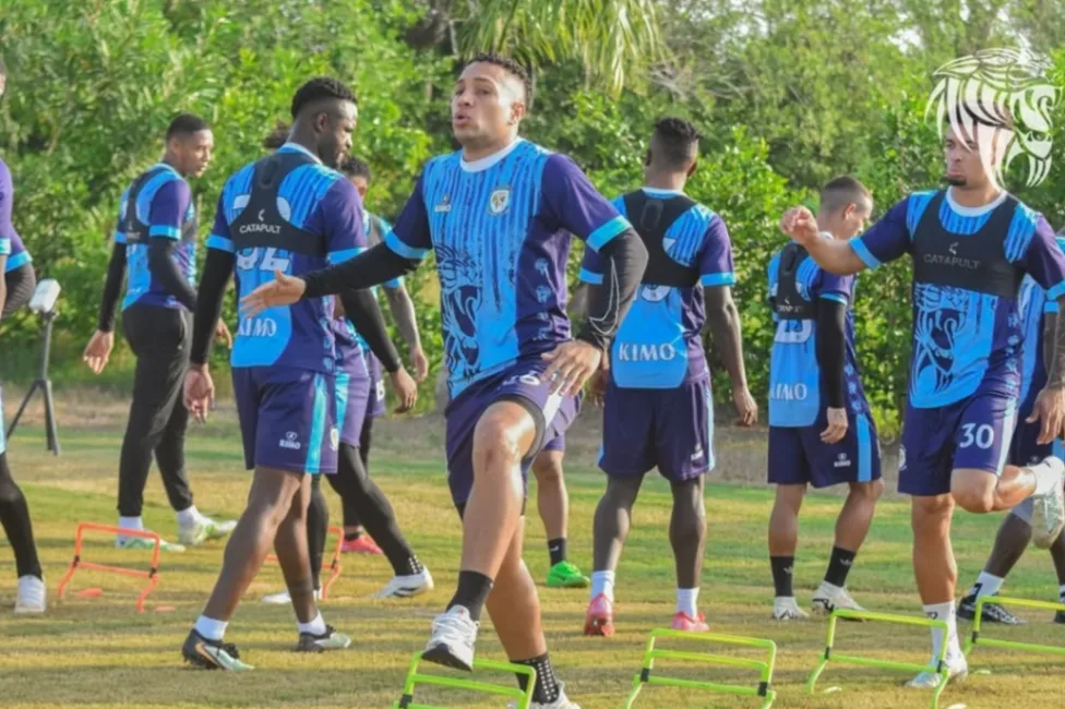 Jaguares busca salir del descenso ante Medellín en Jaraguay