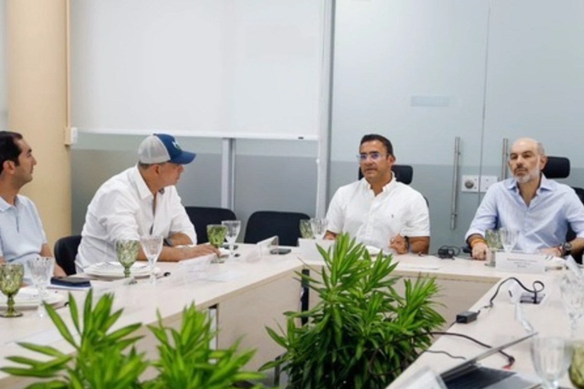 Alcalde se reunió con congresistas electos para dialogar tras inundaciones