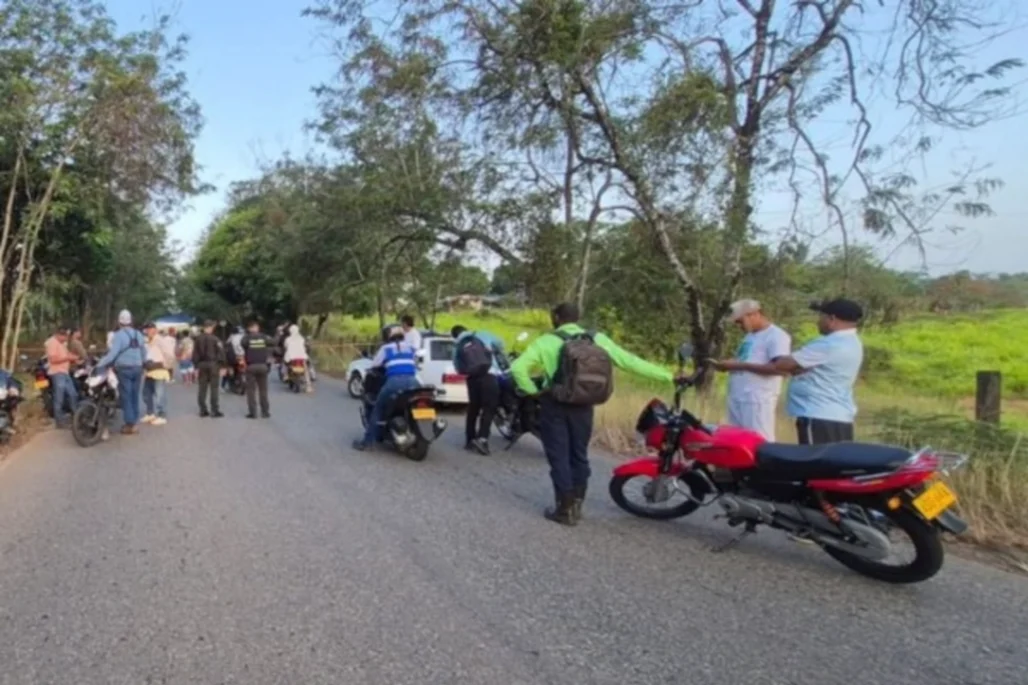 Juez ordena la movilidad en vía a Cerro Matoso tras bloqueo por paro minero