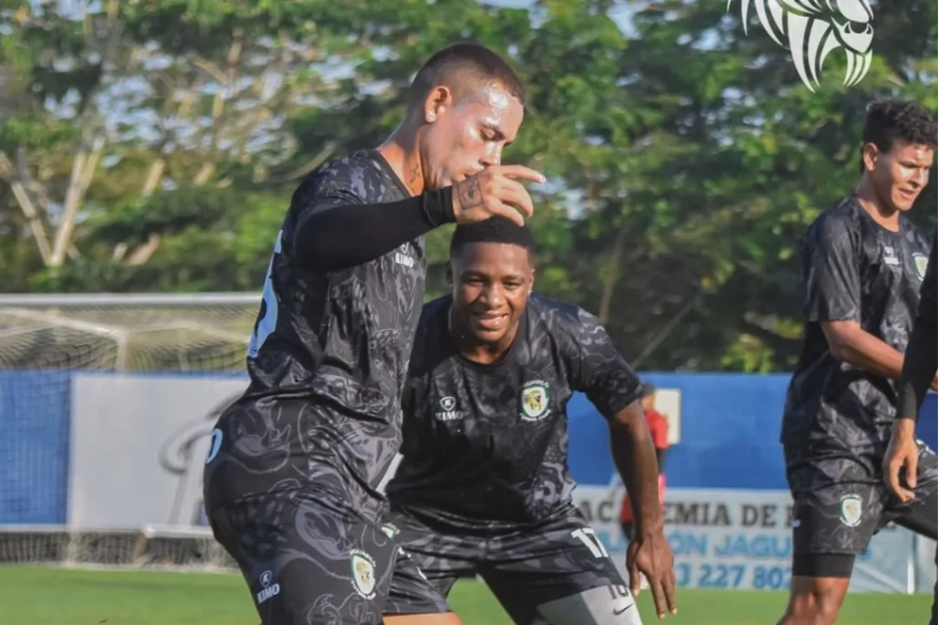 Jaguares ante Alianza, en medio del caos