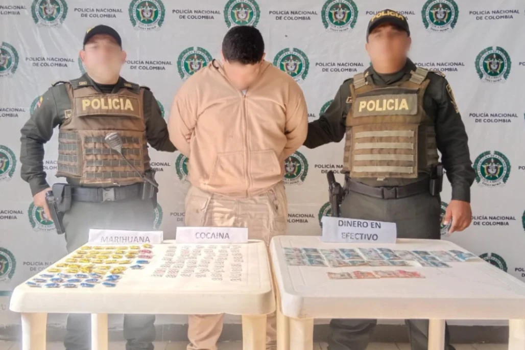 Capturado con 100 dosis de cocaína y marihuana en Guaranda