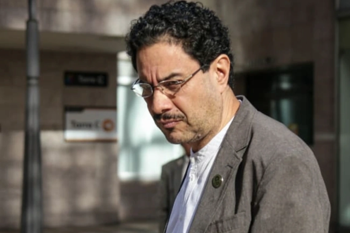 Tras apoyo de Comunes, le dicen el candidato de las Farc
