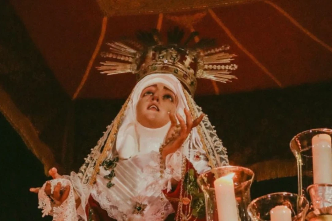 Entre procesiones y devoción