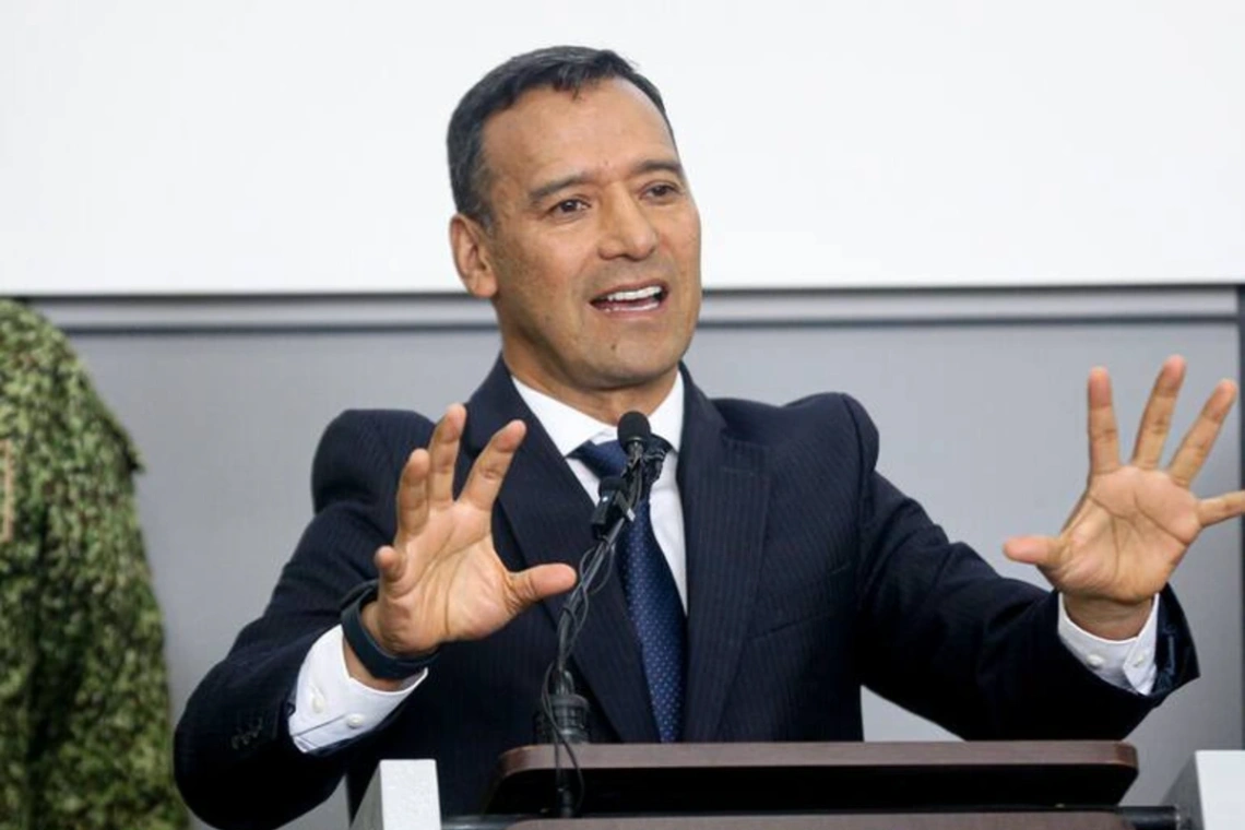 Mindefensa desmiente a Petro y defiende condiciones del Hércules accidentado