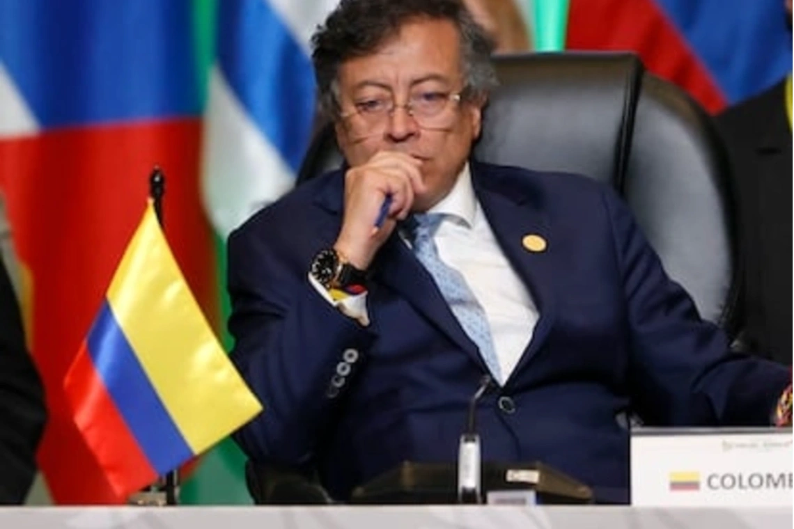 Con tantos problemas y Petro 'patea' el vecindario