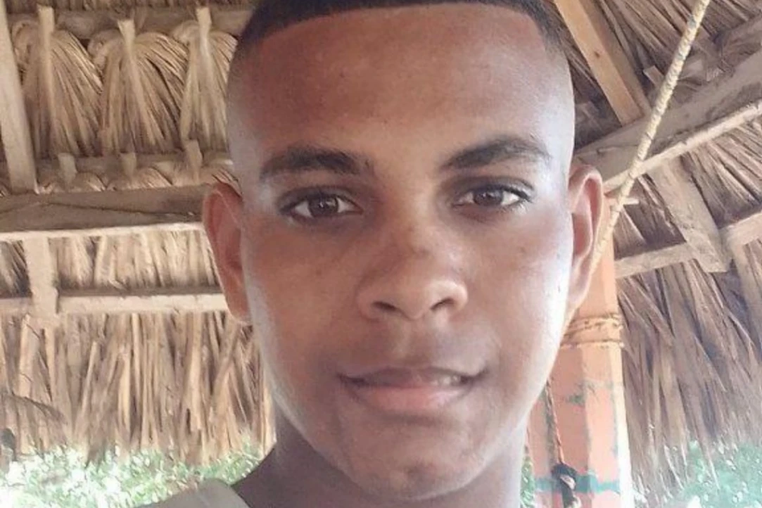 Joven quedó herido al chocar contra un volco