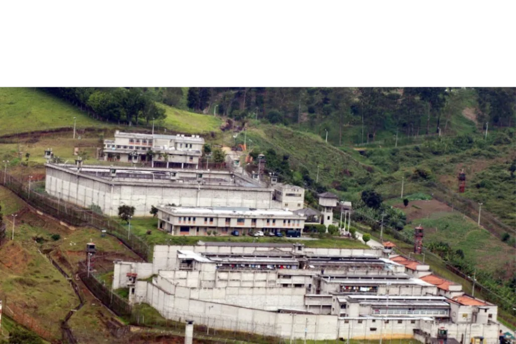 Capos estarían construyendo lujosos apartamentos dentro de la cárcel de Itagüí