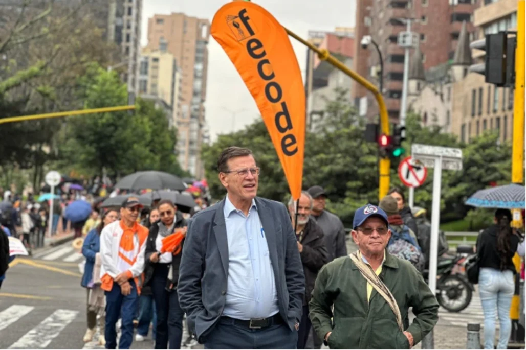 Se quejaron del servicio de salud, pero siguen 'felices' con el gobierno