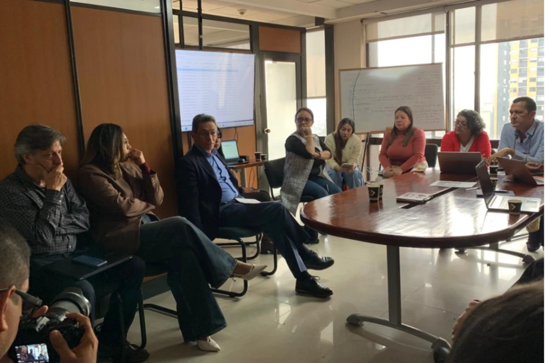 Ministerio abre el camino al fortalecimiento, pero deudas del HUS no serán asumidas aún por esa cartera