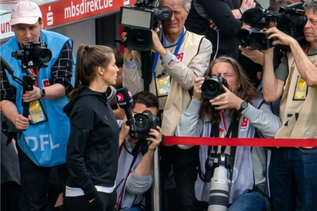 Marie Louise Eta hace historia al ser la primera mujer en dirigir un equipo en la élite de Europa