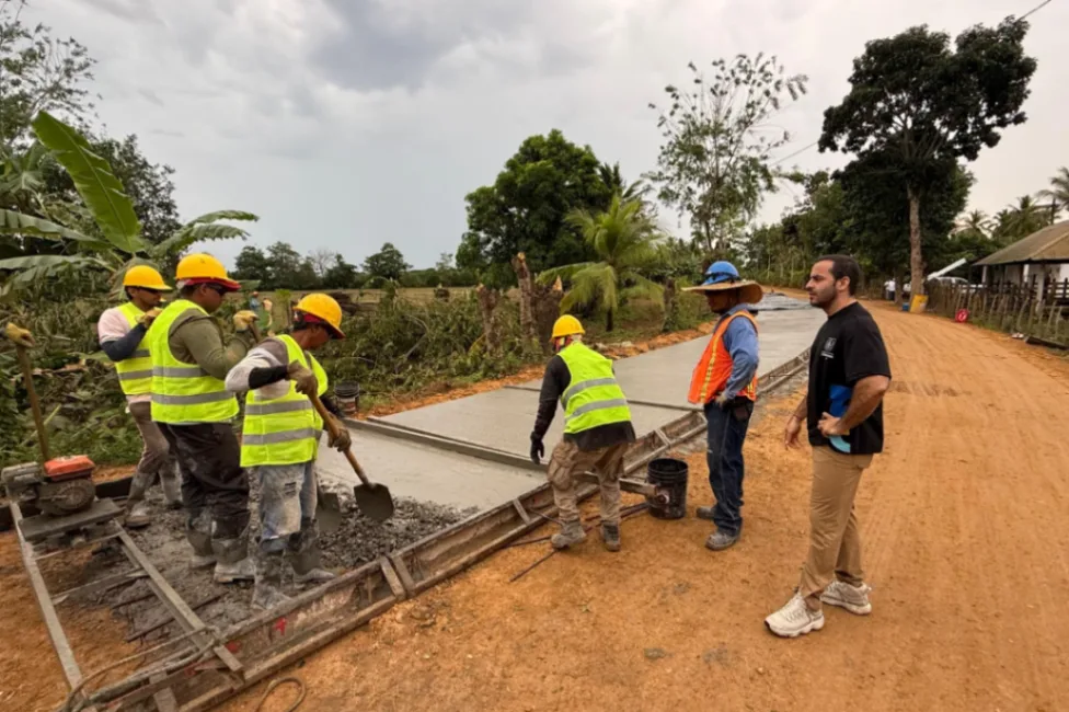 Gobernador Erasmo Zuleta Bechara supervisa obras viales y espacio público que conectan al Bajo Sinú