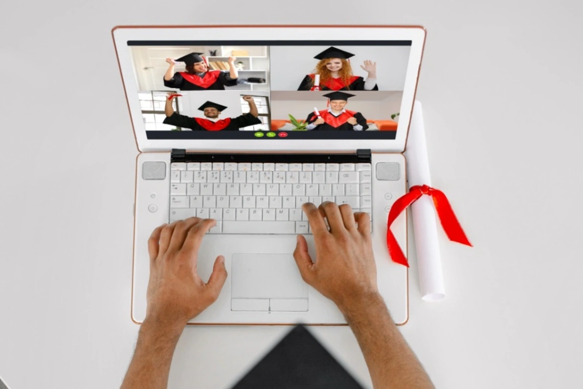 El futuro profesional en Colombia: carreras y posgrados que marcan el camino