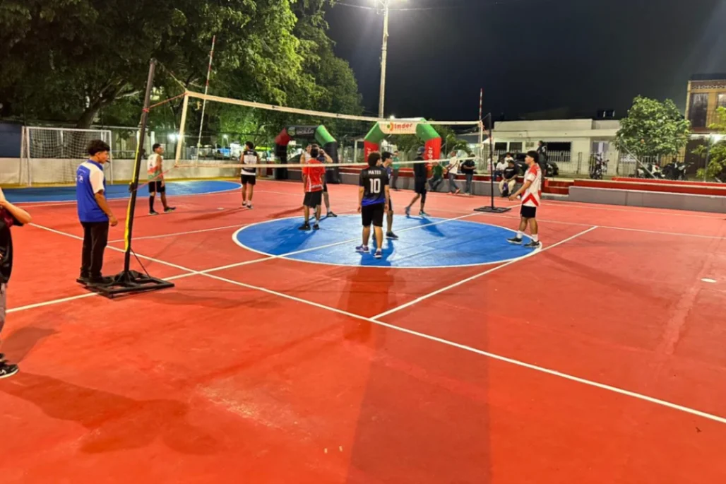 El Meridiano lo evidenció y tras publicación el Plan Parques llegó a la cancha El Kennedy
