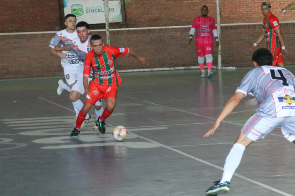 A media máquina, Sabaneros venció por goleada a Rionegro