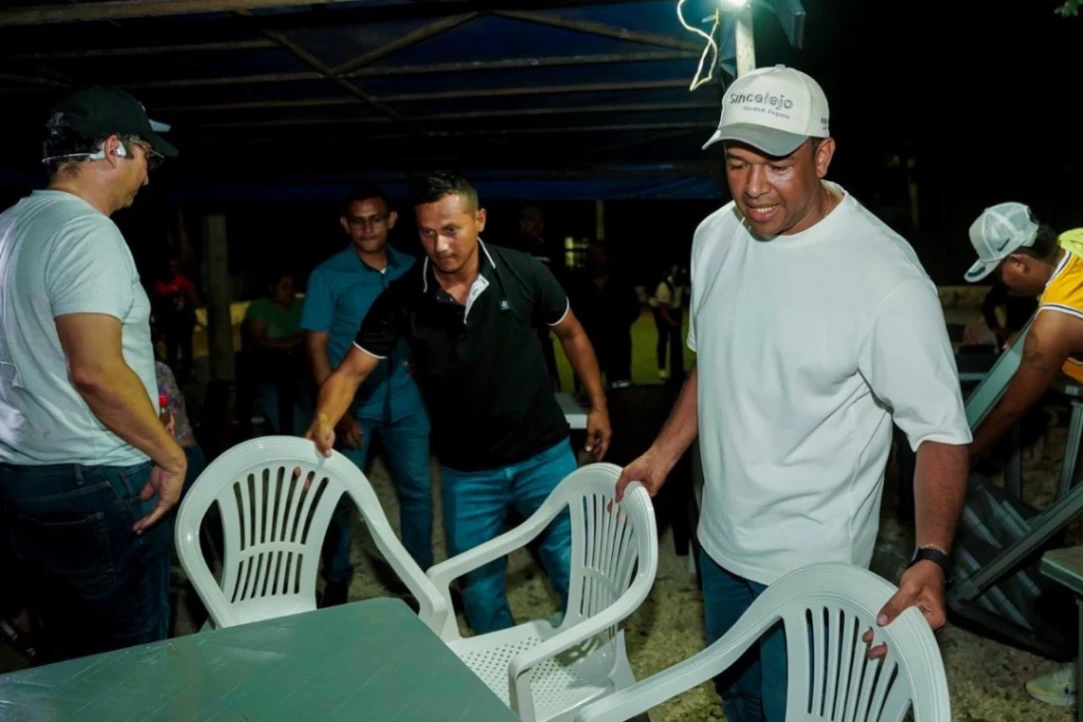 Alcalde Yahir Acuña sigue apoyando los emprendimientos