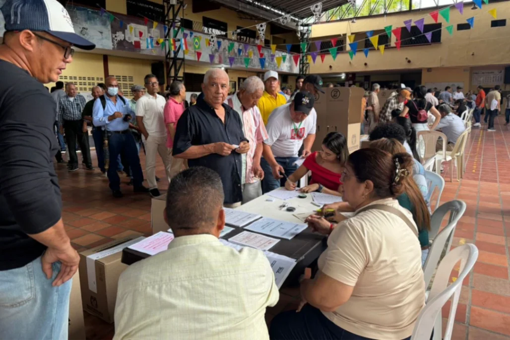 Policía desplegará más de mil uniformados para garantizar seguridad en las elecciones presidenciales en Sucre