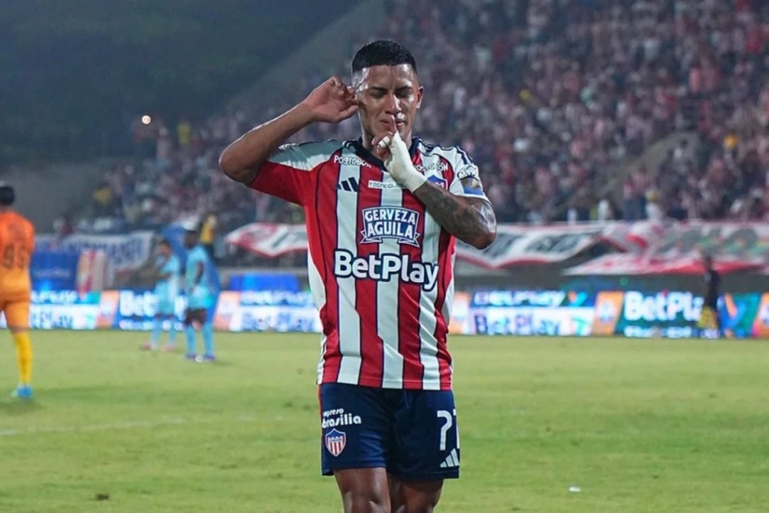 Camino a otra estrella, Junior es semifinalista