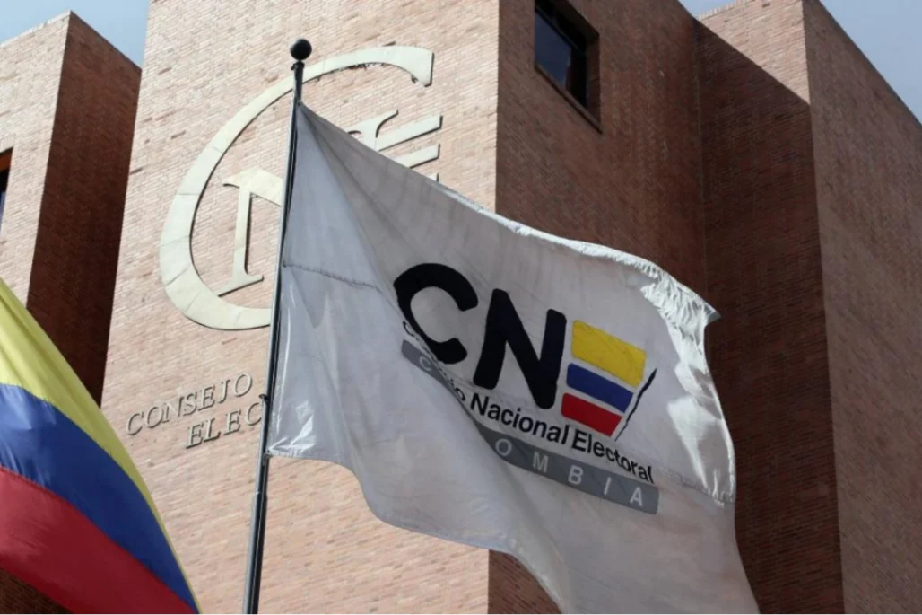 Magistrado del CNE advierte graves riesgos de seguridad para las elecciones en Colombia